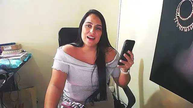 Snapshot of kendall_52 chatting on 01.13.25 kendall 52 online show from 01.13.25