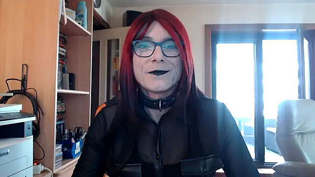  Davine  online show from 10.05.25