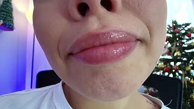 Snapshot of lisbet21x chatting on 12.04.24 lisbet21x online show from 12.04.24