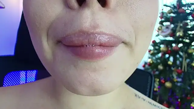 Snapshot of lisbet21x chatting on 01.15.25 lisbet21x online show from 01.15.25