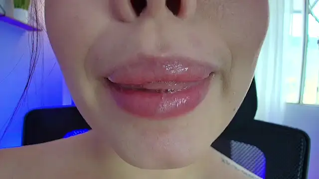 Snapshot of lisbet21x chatting on 02.10.25 lisbet21x online show from 02.10.25