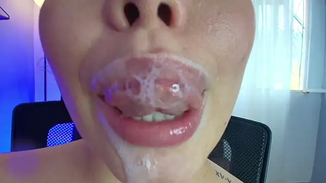 Snapshot of lisbet21x chatting on 02.18.25 lisbet21x online show from 02.18.25