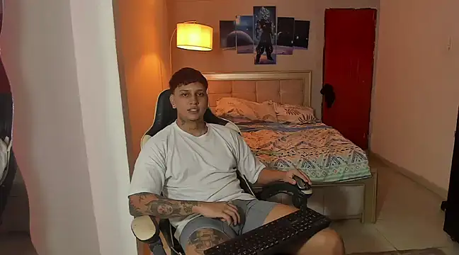 Snapshot of Jake_simons chatting on 01.07.25 Jake simons online show from 01.07.25