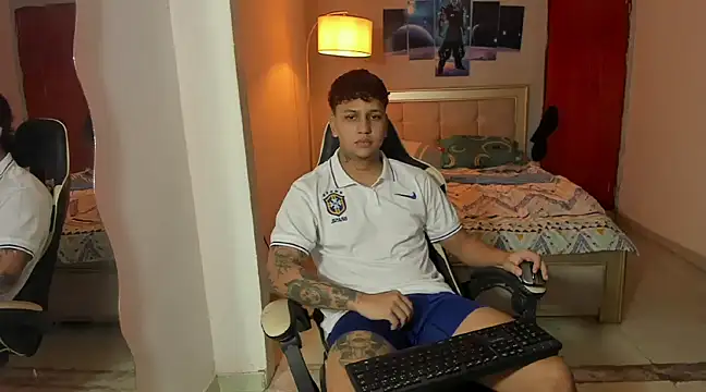 Snapshot of Jake_simons chatting on 01.25.25 Jake simons online show from 01.25.25