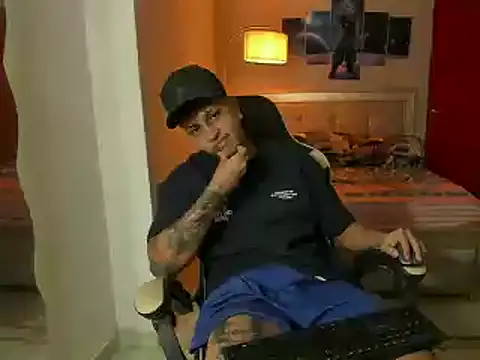 Snapshot of Jake_simons chatting on 02.26.25 Jake simons online show from 02.26.25