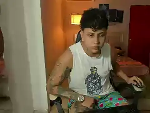 Snapshot of Jake_simons chatting on 03.17.25 Jake simons online show from 03.17.25