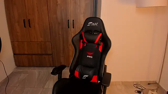 Snapshot of Jake_simons chatting on 09.21.25 Jake simons online show from 09.21.25