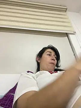 andreaisis2 online show from 02.20.25