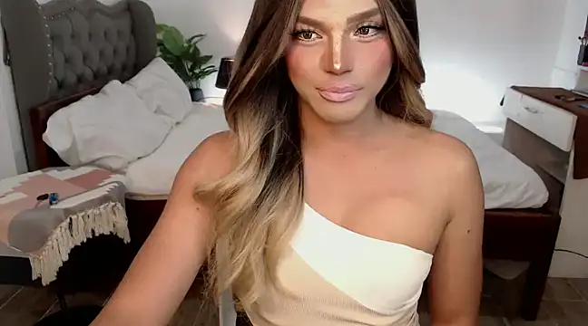 liaa lurrecams online show from 01.20.25