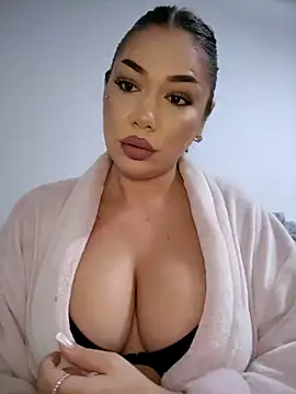 Snapshot of Ella_sweety chatting on 10.10.25 Ella sweety online show from 10.10.25