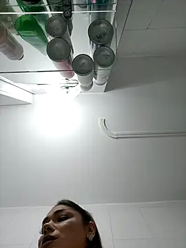 Snapshot of Ella_sweety chatting on 10.30.25 Ella sweety online show from 10.30.25