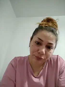 Snapshot of Ella_sweety chatting on 11.04.25 Ella sweety online show from 11.04.25