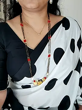Snapshot of Indian_desi_wife chatting on 04.03.26 Indian desi wife online show from 04.03.26