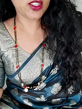 Snapshot of Indian_desi_wife chatting on 04.10.26 Indian desi wife online show from 04.10.26