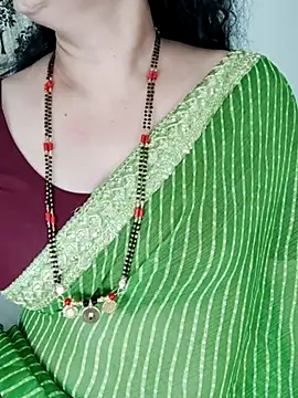 Snapshot of Indian_desi_wife chatting on 04.11.26 Indian desi wife online show from 04.11.26
