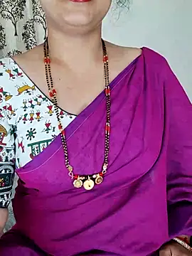 Snapshot of Indian_desi_wife chatting on 04.13.26 Indian desi wife online show from 04.13.26