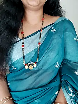 Snapshot of Indian_desi_wife chatting on 04.18.26 Indian desi wife online show from 04.18.26