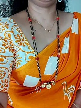 Snapshot of Indian_desi_wife chatting on 05.18.26 Indian desi wife online show from 05.18.26