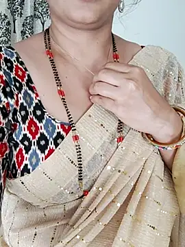 Snapshot of Indian_desi_wife chatting on 07.04.26 Indian desi wife online show from 07.04.26