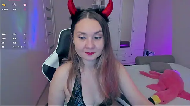 Devil Mixi online show from 10.31.25