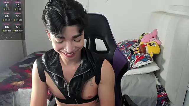 Snapshot of santy7v7 chatting on 02.16.25 santy7v7 online show from 02.16.25