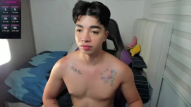 Snapshot of santy7v7 chatting on 09.25.25 santy7v7 online show from 09.25.25