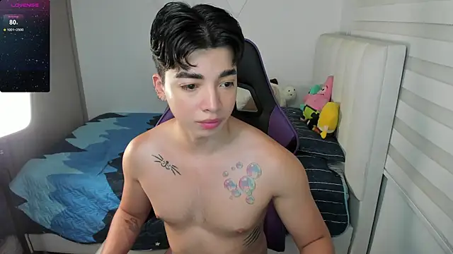 Snapshot of santy7v7 chatting on 10.07.25 santy7v7 online show from 10.07.25