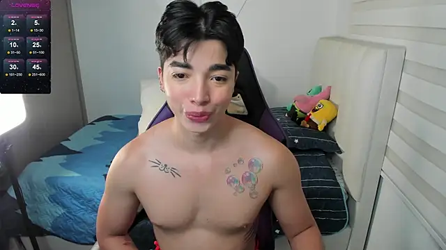 Snapshot of santy7v7 chatting on 10.14.25 santy7v7 online show from 10.14.25