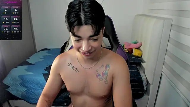 Snapshot of santy7v7 chatting on 10.24.25 santy7v7 online show from 10.24.25