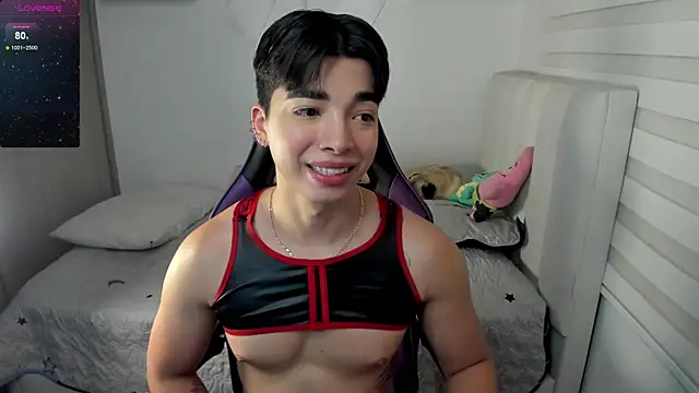 Snapshot of santy7v7 chatting on 11.04.25 santy7v7 online show from 11.04.25