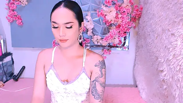 Snapshot of Oriental_Tiara chatting on 01.18.26 Oriental Tiara online show from 01.18.26