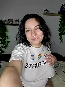 Moxxxie online show from 02.21.25