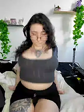 Moxxxie online show from 02.26.25