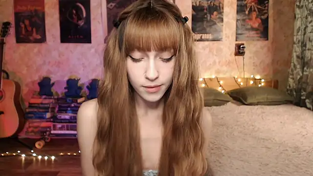 Friendly Ellie online show from 12.06.24