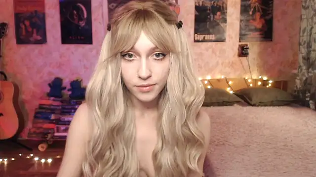 Friendly Ellie online show from 01.12.25