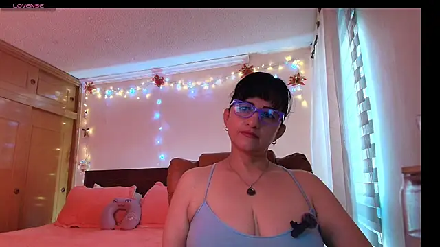 ISABEEL SOFIA01 online show from 04.12.26