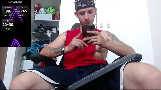 Snapshot of freestyle_blake1 chatting on 09.23.25 freestyle blake1 online show from 09.23.25