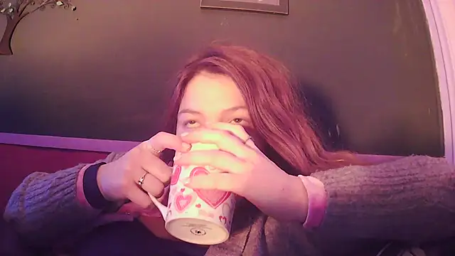 Angelk43 online show from 12.20.25