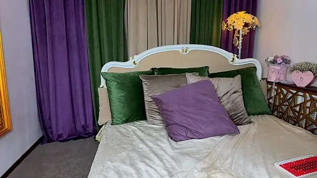 VanessaJonson online show from 03.17.25