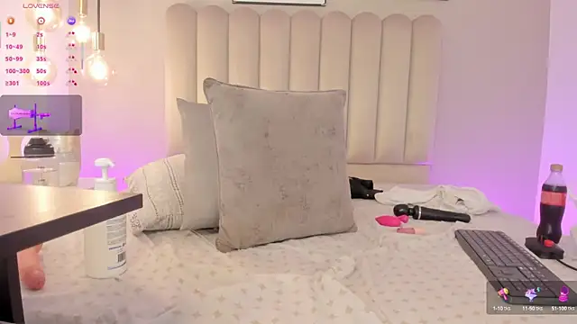 Snapshot of dulcepatersson1_ chatting on 03.22.25 dulcepatersson1 online show from 03.22.25