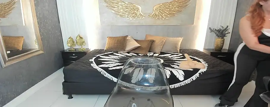 cintiagreyx online show from 01.08.26