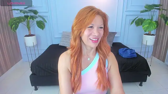 cintiagreyx online show from 04.08.26