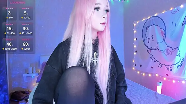 Snapshot of Misty_Shadow chatting on 11.15.25 Misty Shadow online show from 11.15.25