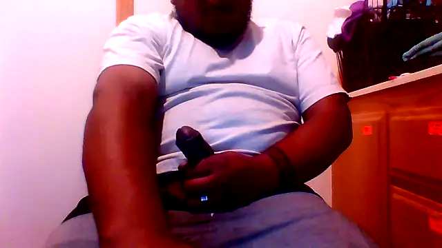 Snapshot of dro6969 chatting on 10.30.25 dro6969 online show from 10.30.25