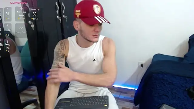 Snapshot of ramseesh chatting on 12.23.25 ramseesh online show from 12.23.25