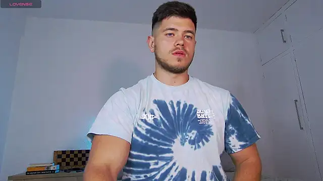 Arilas  online show from 04.14.26