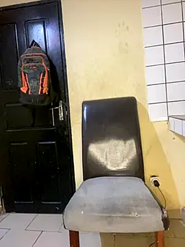 Snapshot of vannycov chatting on 11.22.25 vannycov online show from 11.22.25