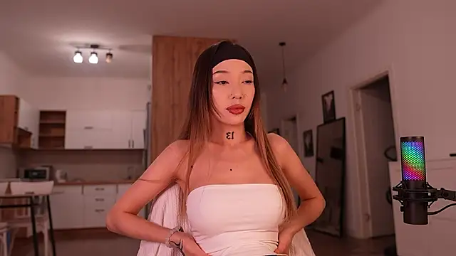 Snapshot of sharlin_13 chatting on 09.12.25 sharlin 13 online show from 09.12.25