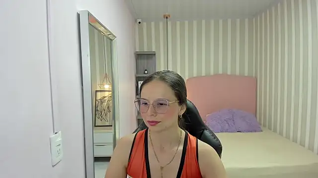 LORELAIGIVEN online show from 03.12.26