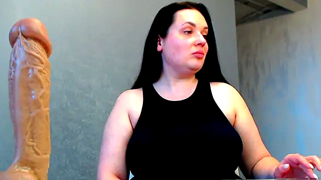 Snapshot of WorshipLilit chatting on 01.23.25 WorshipLilit online show from 01.23.25